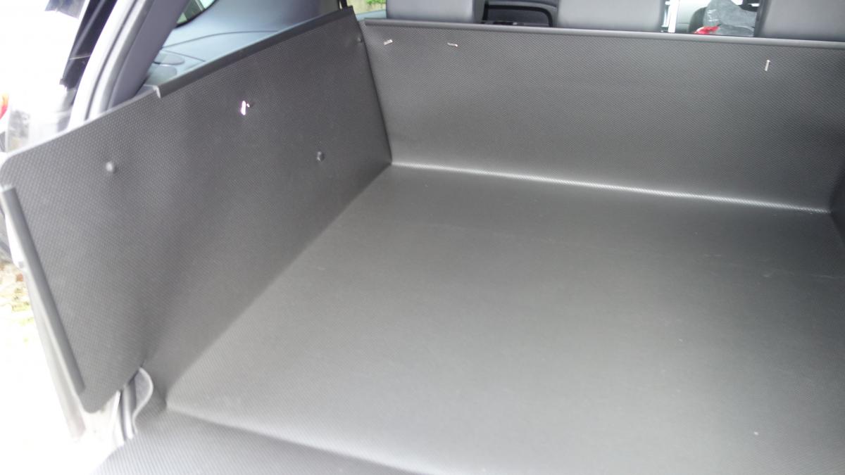 Eine solide Kofferraumwanne für Land Rover Discovery 5, überzeugt mit ihrer Haltung und Funktionsfähigkeit